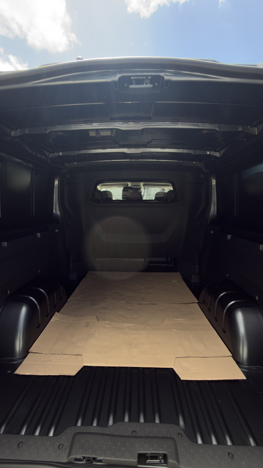 2025 Renault Trafic X82 Crew Lifestyle Van Image 24