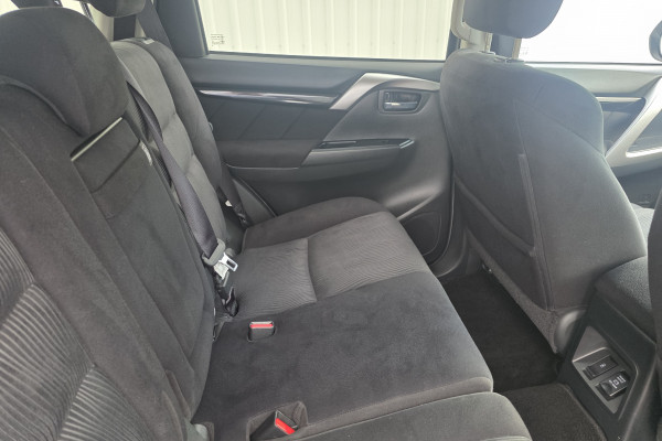 2019 Mitsubishi Pajero Sport QE GLX SUV Image 13