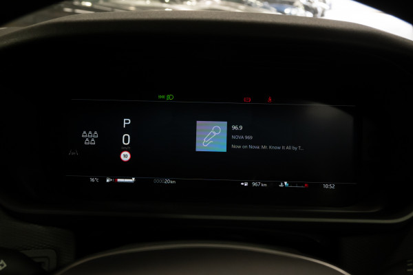 2026 Land Rover Discovery Series 5 D350 Dynamic SE SUV image 21