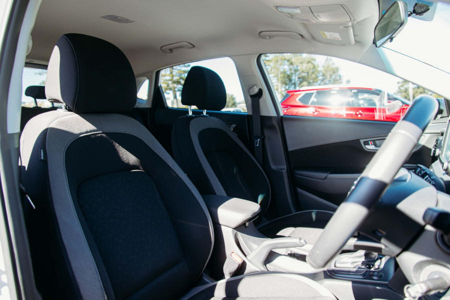 2018 MY19 Hyundai KONA OS.2 Active SUV Image 38