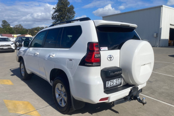 2018 Toyota LandCruiser Prado GDJ150R GXL SUV Image 5