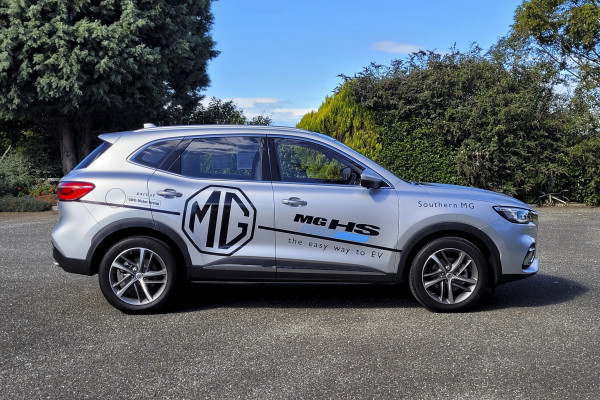 2023 MG HS PHEV Essence Plug-In Hybrid SUV