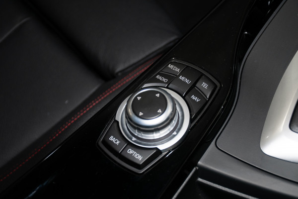 2016 BMW 3 Series 18i Sport Line Sedan Image 16