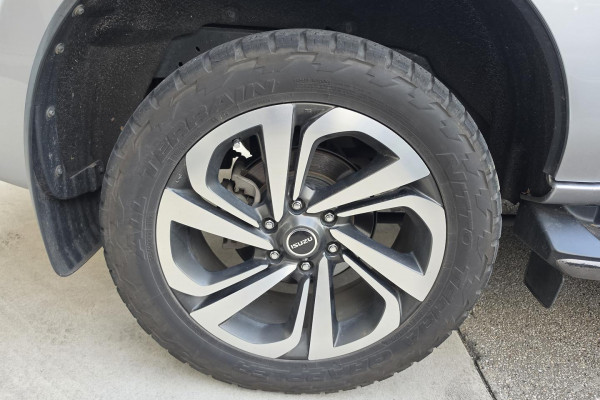 2021 Isuzu MU-X RJ LS-T SUV Image 7