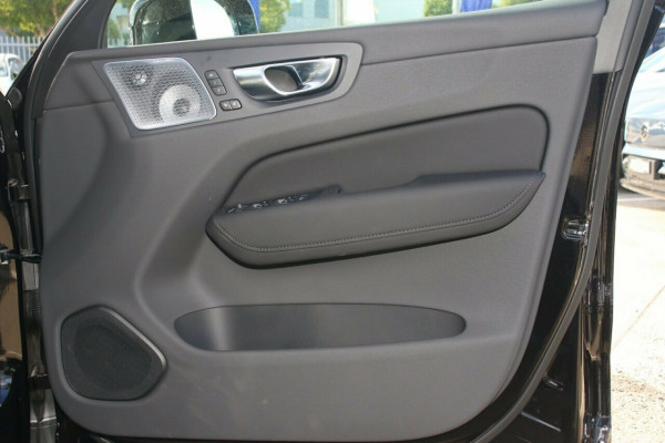2025 MY26 Volvo XC60 UZ Ultra T8 Plug-in Hybrid Dark SUV Image 5