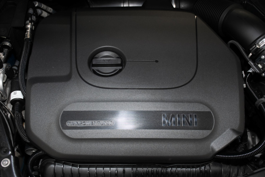 2023 MINI Cooper S Classic Hatch Image 23