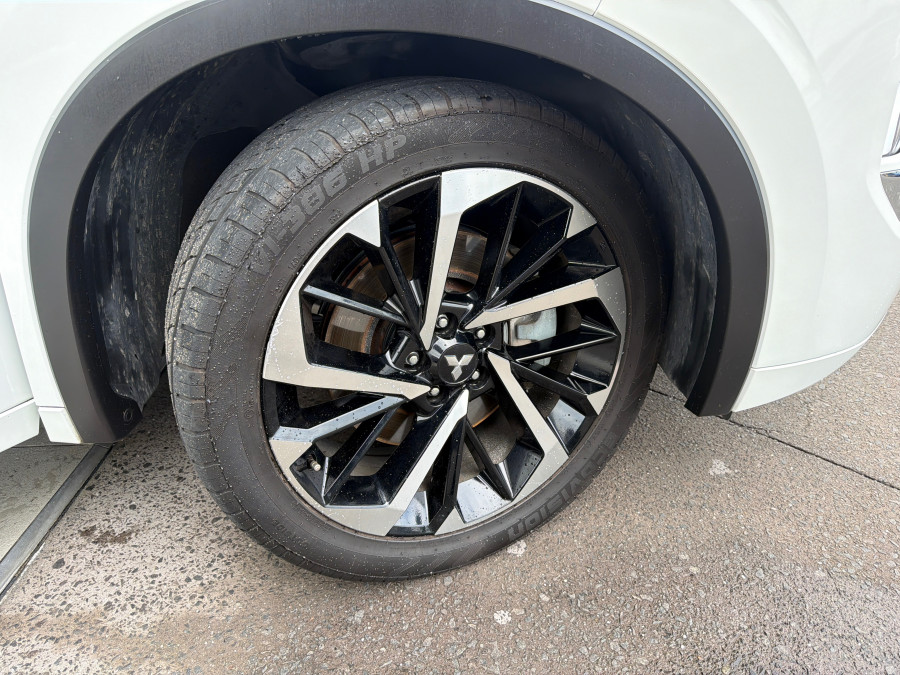 2021 MY22 Mitsubishi Outlander ZM Exceed SUV Image 20