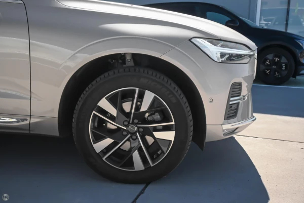 2026 Volvo XC60 UZ Plus B5 Bright SUV Image 15