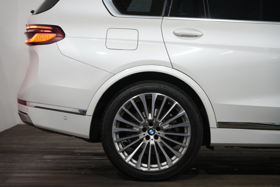 2022 BMW X7 Xdrive40d Design Pure Exc Mhev SUV Image 6