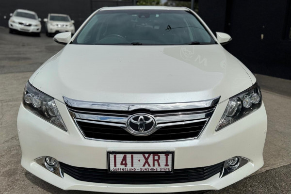 2017 Toyota Aurion GSV50R Presara Sedan Image 3