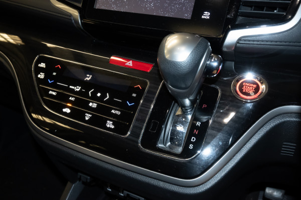 2018 Honda Odyssey 5th Gen VTi-L SUV Image 12