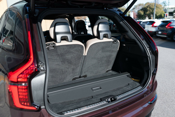 2026 Volvo XC90 L Series Ultra B5 Dark SUV Image 22