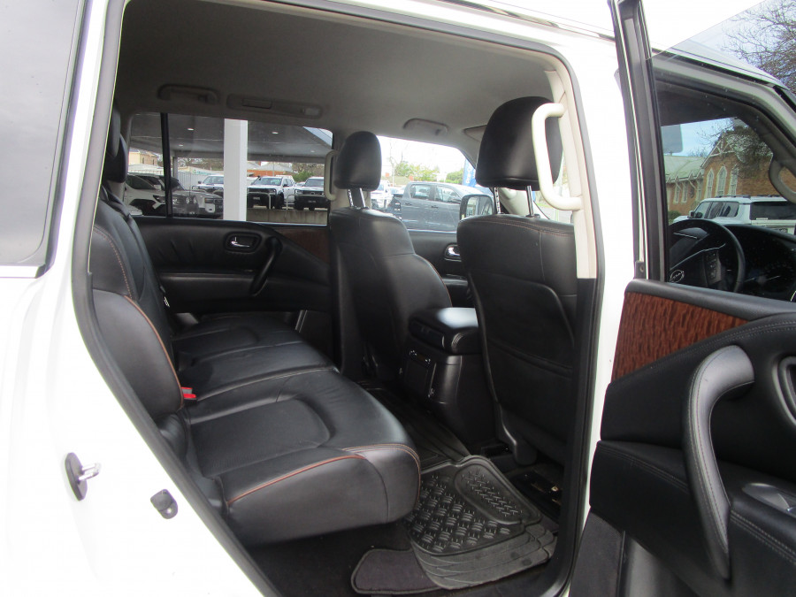 2022 Nissan Patrol PT4PATI22 Ti SUV Image 14
