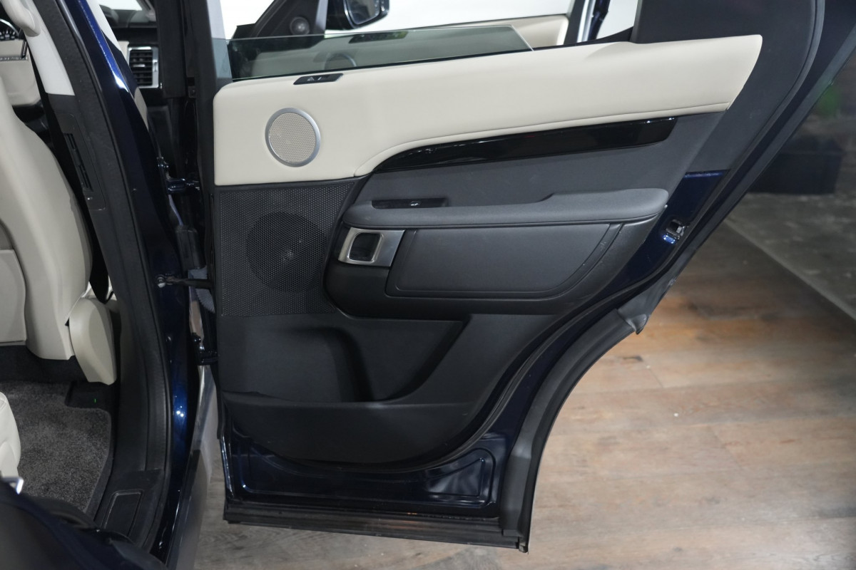 2020 Land Rover Discovery Series 5 Sd6 SE SUV