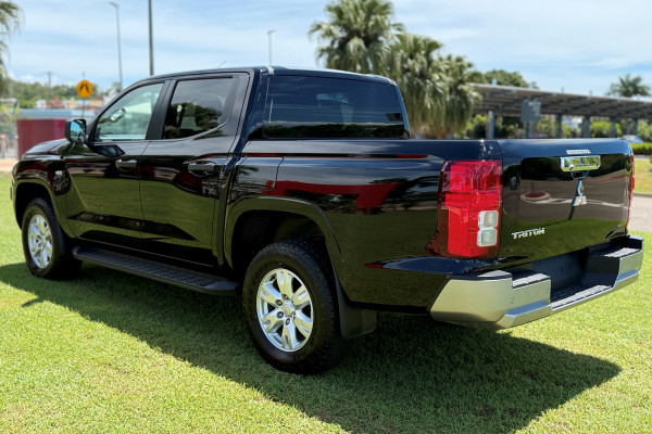 2026 Mitsubishi Triton MV GLX+ Ute Image 5