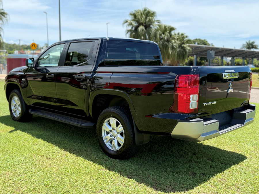 2026 Mitsubishi Triton MV GLX+ Ute Image 5