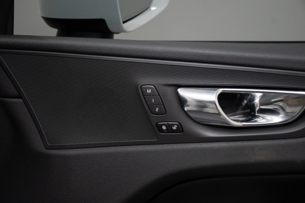 2019 Volvo XC60 UZ D4 Momentum SUV Image 13