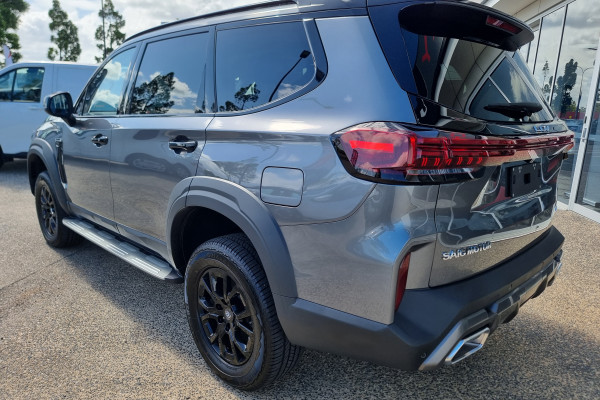 2026 MY25 LDV D90 Executive Wagon Image 5