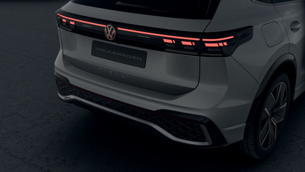 2026 Volkswagen Tiguan CT 200TSI eHybrid R-Line SUV image 5