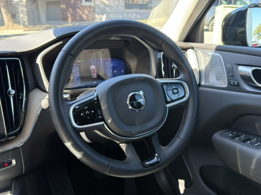 2025 MY26 Volvo XC60 UZ Ultra B5 Dark SUV Image 13