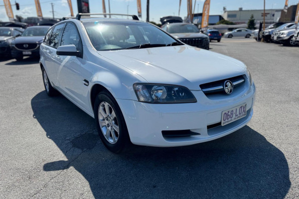 2009 MY9.5 Holden Commodore VE Omega Wagon Image 6