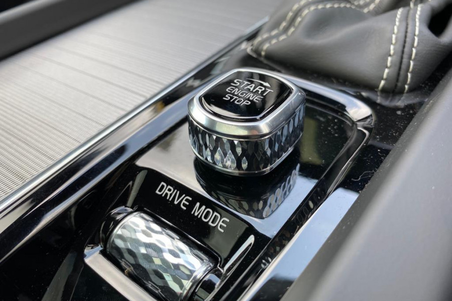 2019 Volvo XC60 UZ D5 R-Design Suv Image 5