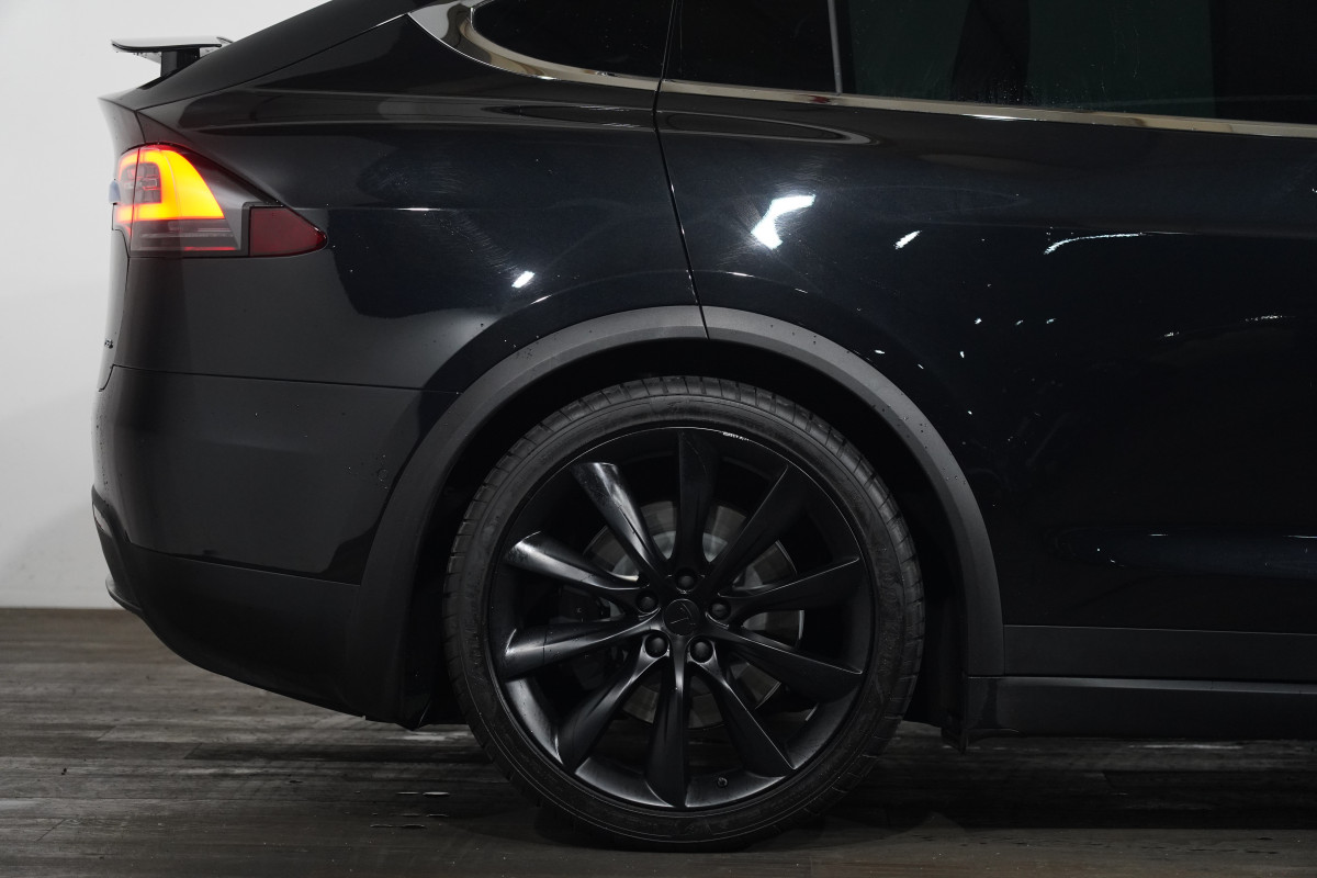 2018 Tesla Model X X 75d (75xb) SUV Image 6