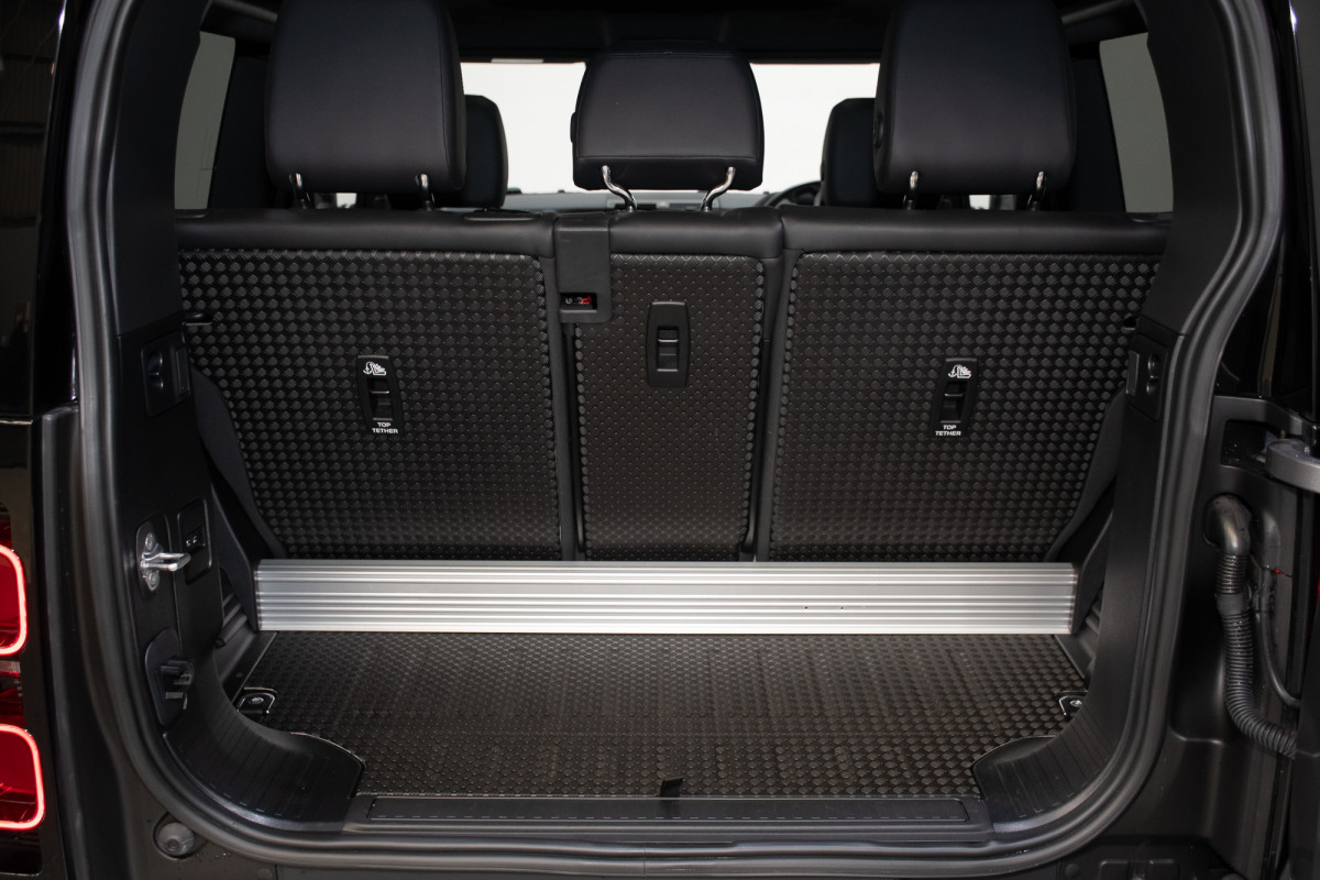 2023 Land Rover Defender L663 90 D250 S SUV