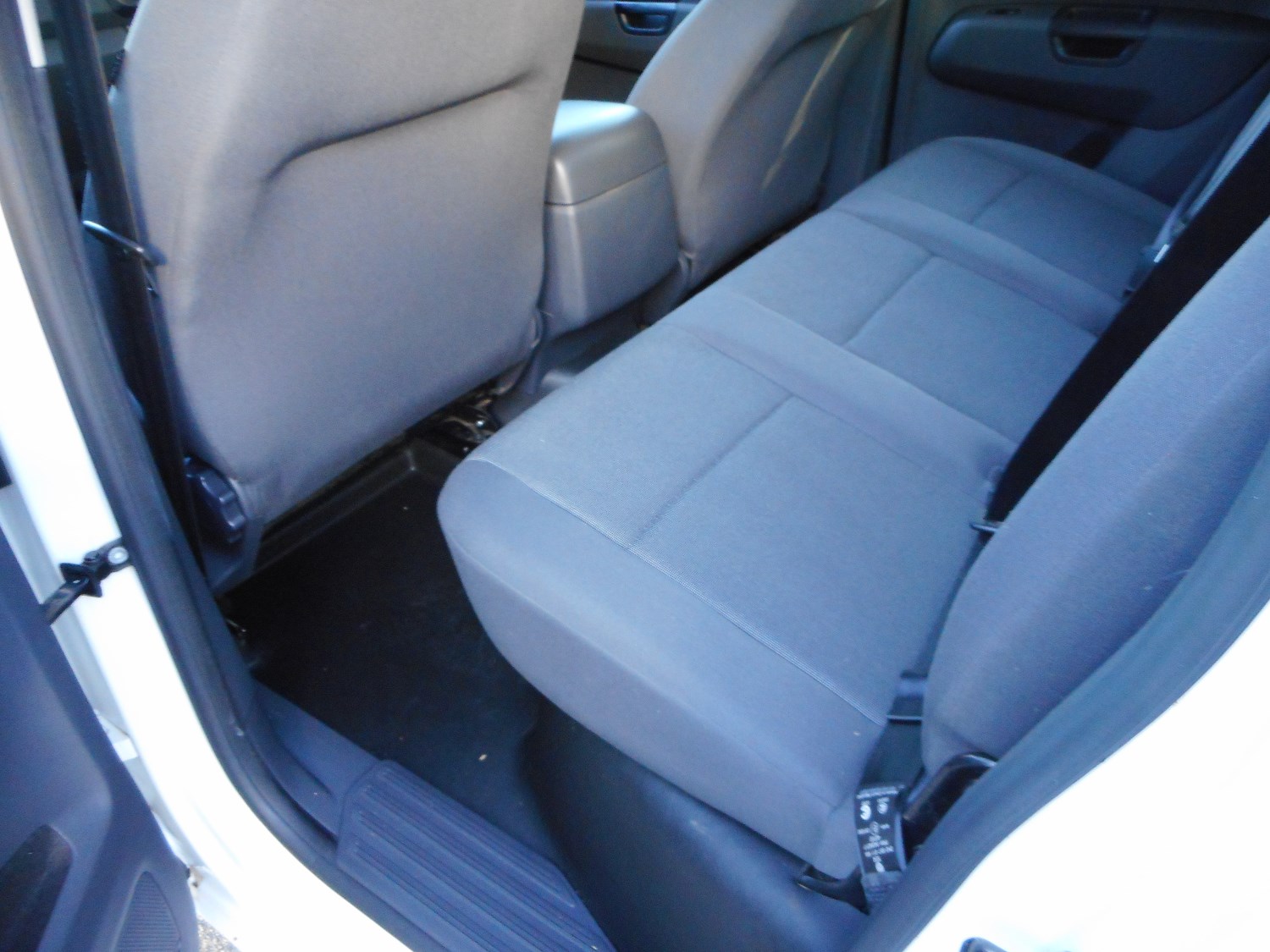 2015 Volkswagen Amarok Cab Chassis Image 13