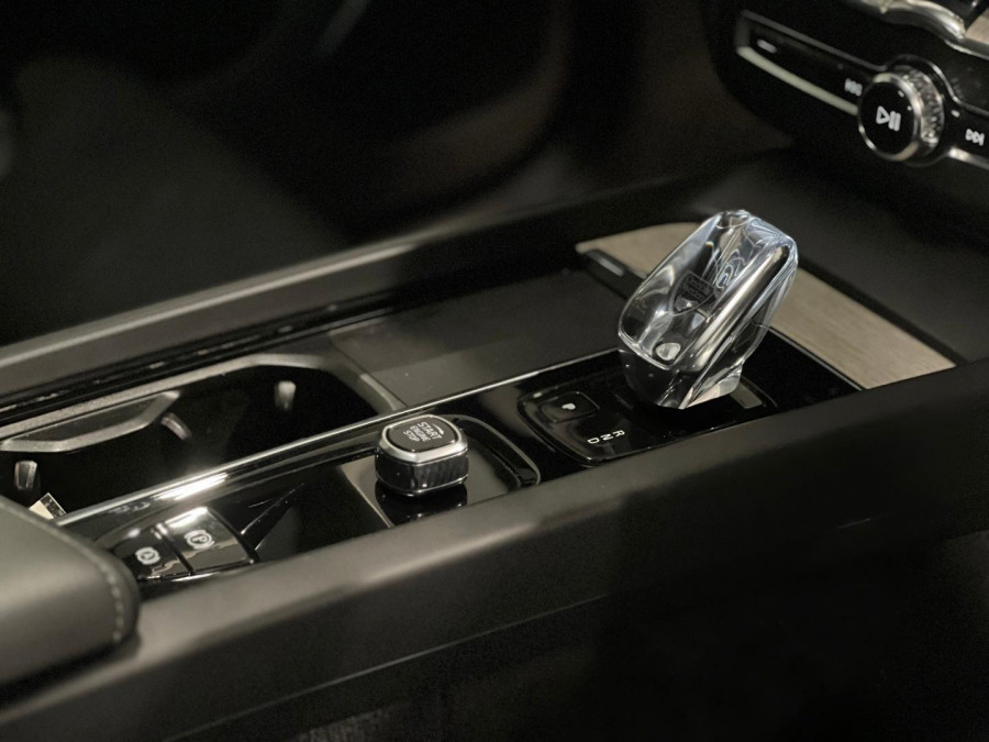 2022 Volvo XC60 UZ B5 Inscription SUV Image 16