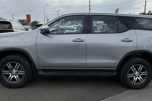 2024 Toyota Fortuner GUN156R GX SUV Image 7