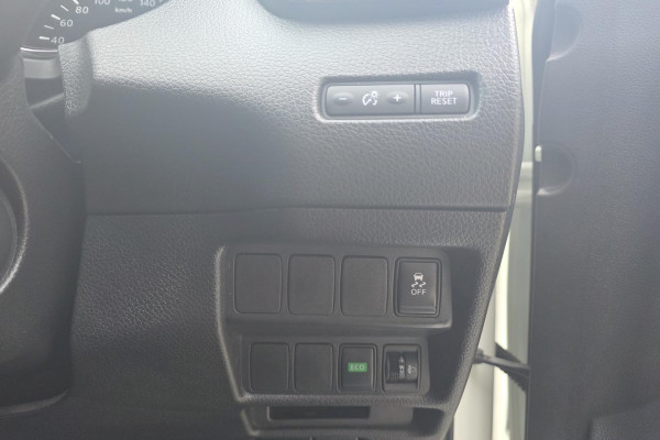 2016 Nissan X-Trail T32 ST-L SUV Image 16