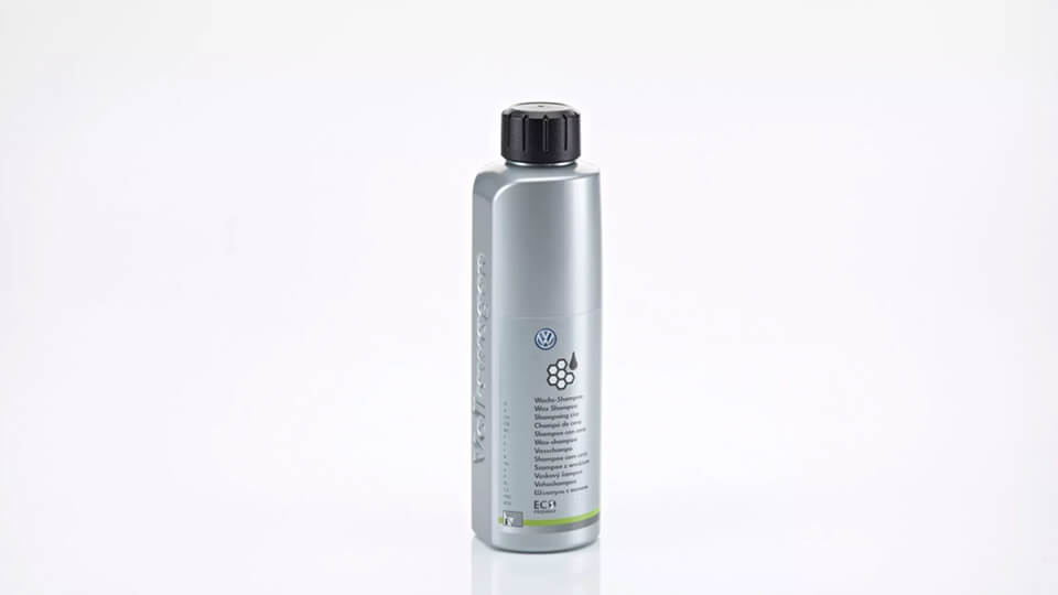 Chrome and aluminium cleaner