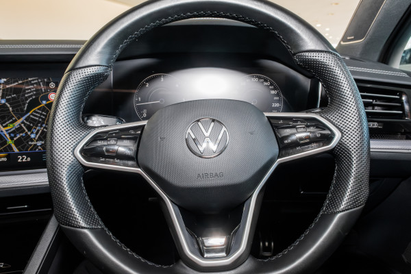 2022 Volkswagen Touareg CR 210TDI R-Line SUV image 10