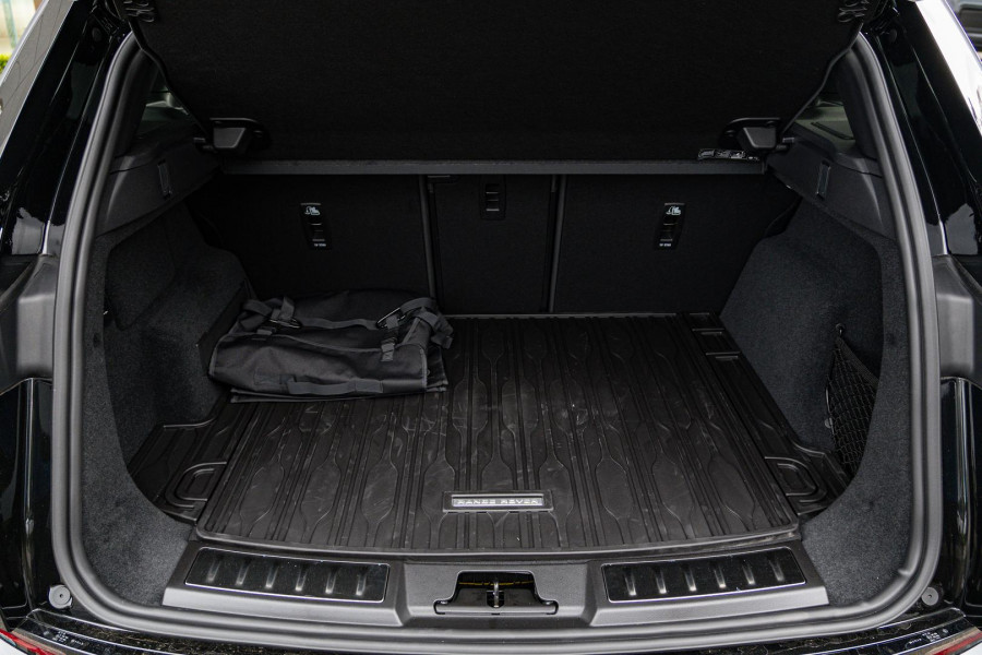 2026 MY26.5 Land Rover Range Rover Evoque L551 P300e Autobiography SUV