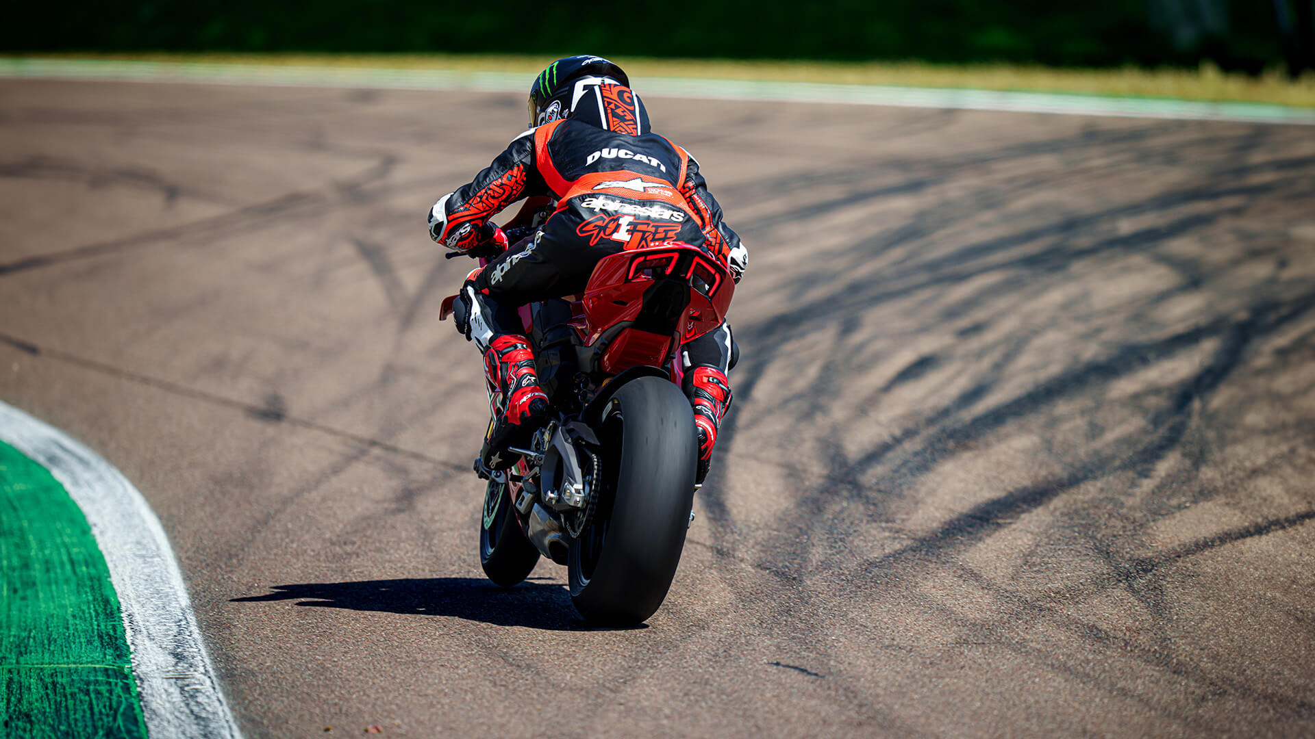 New Ducati Panigale V4, V4 S Image