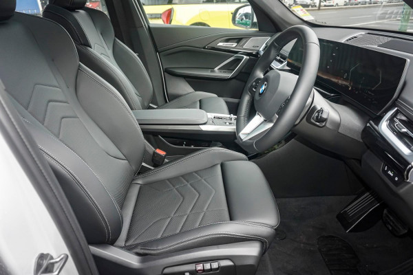 2026 BMW X1 U11 sDrive18i SUV image 6
