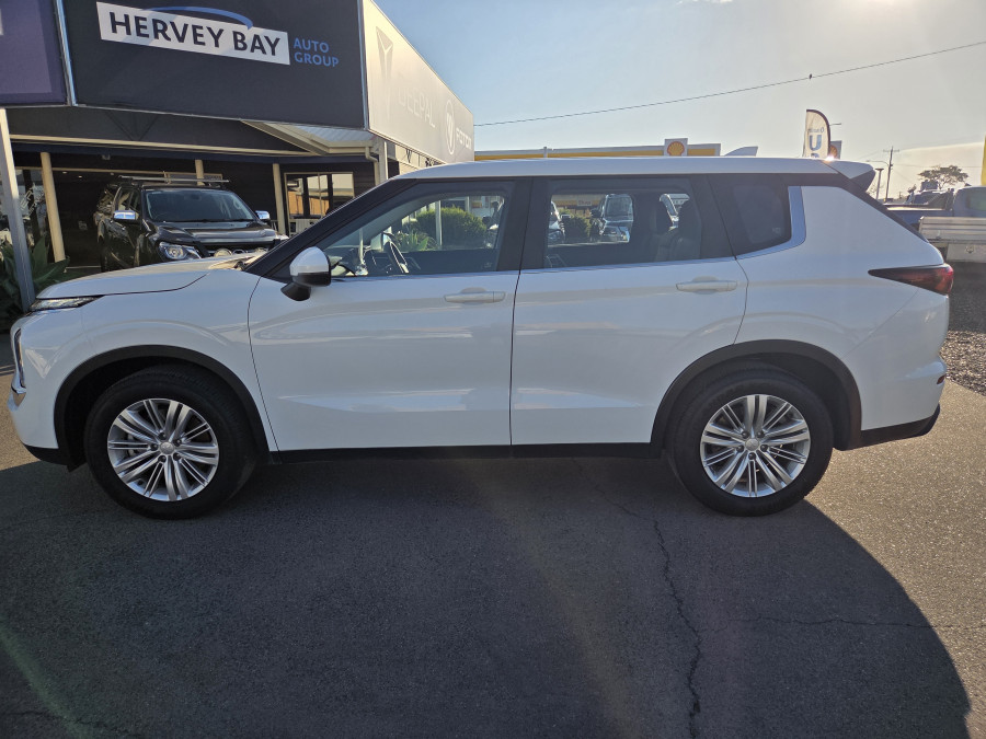 2023 MY24 Mitsubishi Outlander ZM ES SUV Image 5