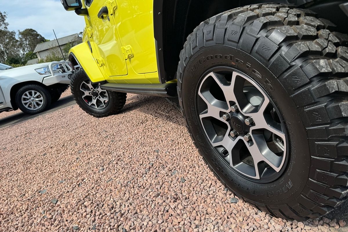 2023 Jeep Wrangler JL Rubicon SUV Image 3