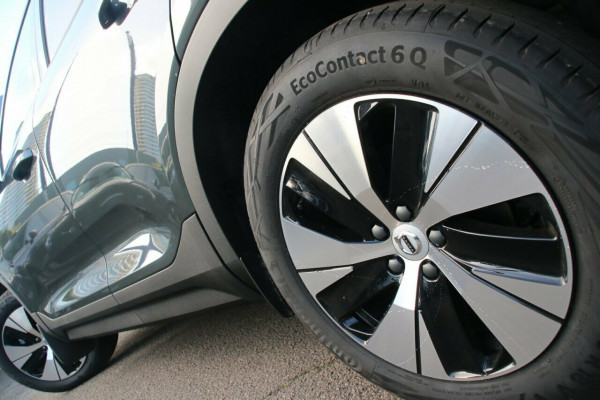 2025 MY26 Volvo XC40 XZ Plus B4 SUV Image 4