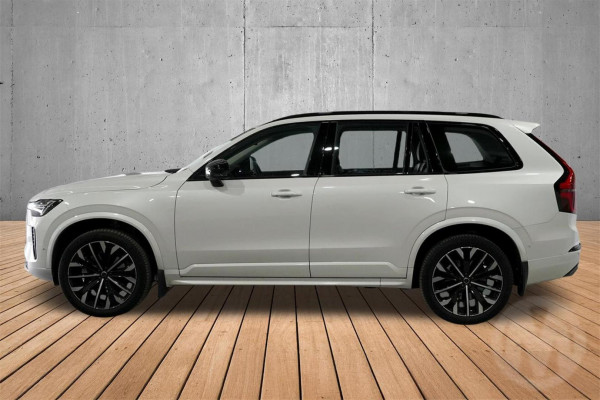 2026 Volvo XC90 L Series Ultra B5 Dark SUV Image 18