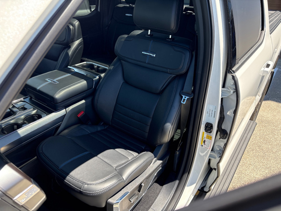 2024 Ford F-150  Platinum Dual Cab Image 18
