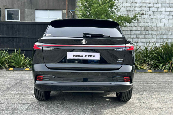 2026 MG HS Plug-in Hybrid Essence SUV Image 4