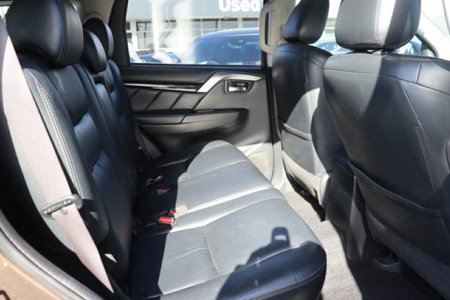2017 Mitsubishi Pajero Sport QE GLX SUV Image 19