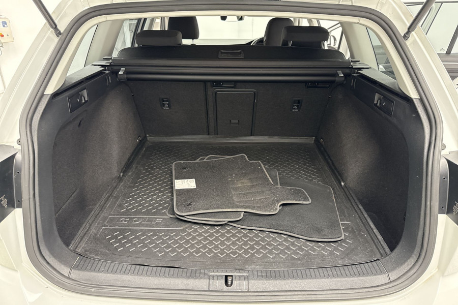 2019 MY19.5 Volkswagen Golf 7.5 110TSI Comfortline SUV Image 16