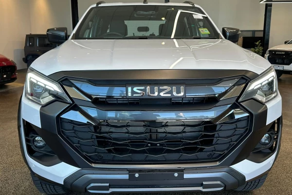 2026 MY25.5 Isuzu D-MAX RG X-TERRAIN Ute Image 2