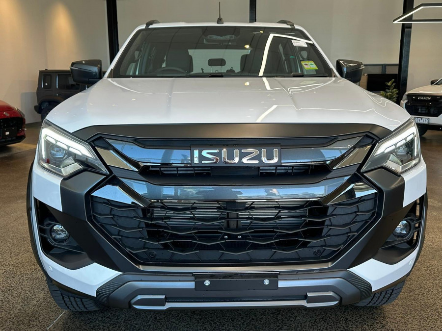 2026 MY25.5 Isuzu D-MAX RG X-TERRAIN Ute Image 2