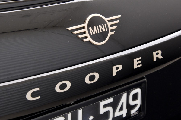 2026 MINI Cooper F66 C Favoured Hatch image 28
