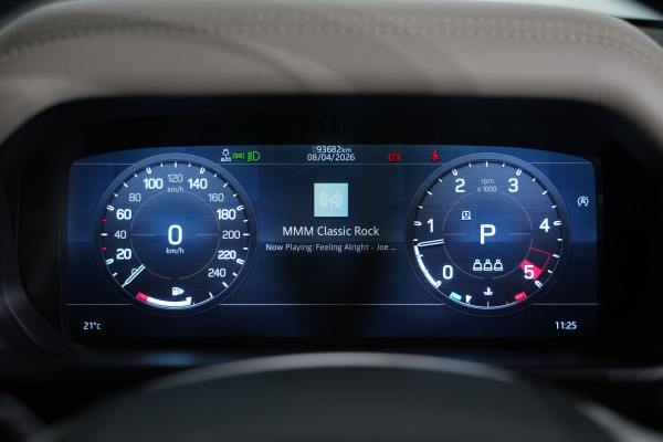 2021 Land Rover Defender L663 110 D300 SE SUV image 15