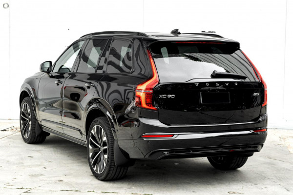 2026 Volvo XC90 L Series Ultra B5 Dark SUV Image 2